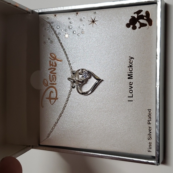 Disney's Mickey Mouse I Love Mickey Silver Cubic Zirconia Heart Necklace NWT - Picture 7 of 12